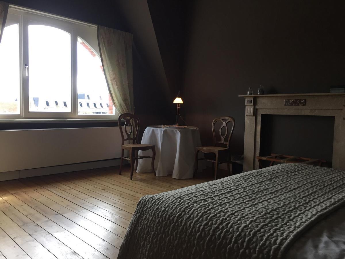 B&B 'T Kasteel & 'T Koetshuys フールネ エクステリア 写真