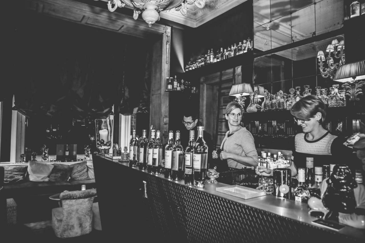 B&B 'T Kasteel & 'T Koetshuys フールネ エクステリア 写真